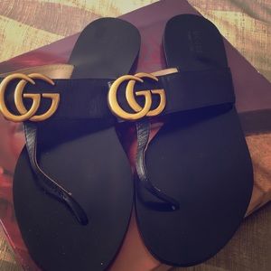 Women’s Slides